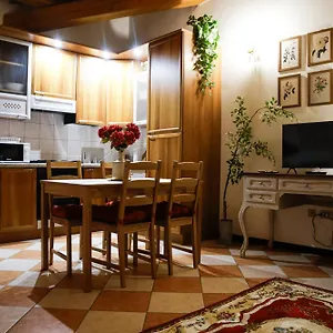 apt-floreal-house-classic-style.hotelinveneto.com/